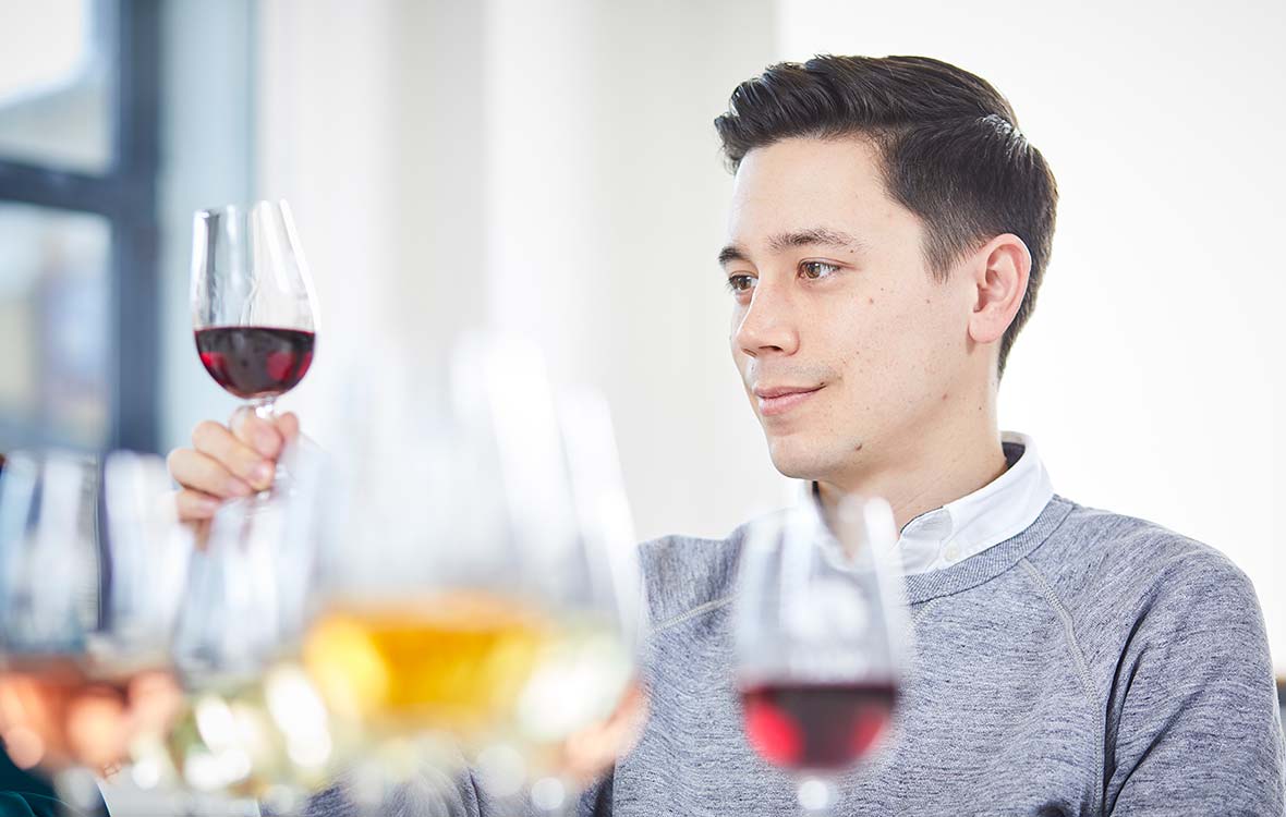 WSET_Level4_Wine_Course_Tasting_1180x750.jpg